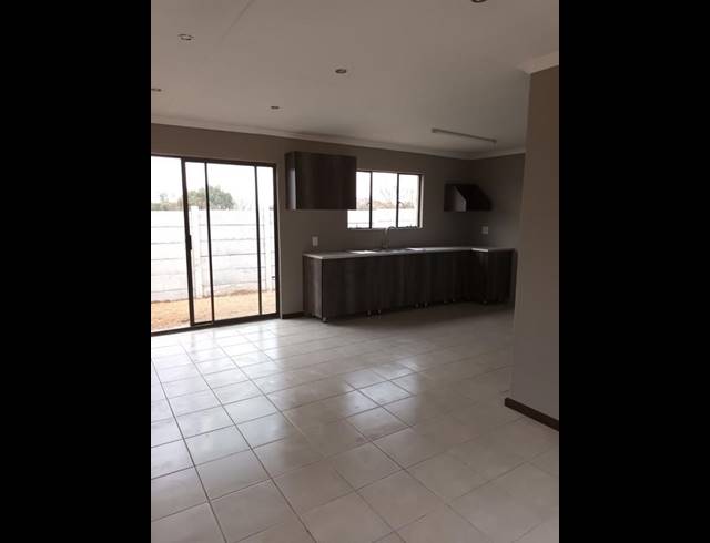 2 BEDROOM PROPERTY TO RENT IN VAN RYN